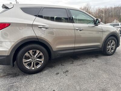 2014 Hyundai SANTA FE Sport 2.4L   - Photo 8 - Stuarts Draft, VA 24477