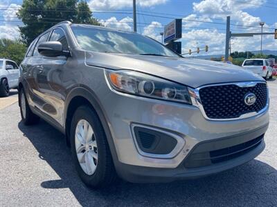 2016 Kia Sorento LX   - Photo 4 - Stuarts Draft, VA 24477