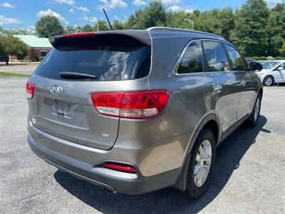 2016 Kia Sorento LX   - Photo 9 - Stuarts Draft, VA 24477