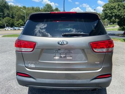 2016 Kia Sorento LX   - Photo 10 - Stuarts Draft, VA 24477