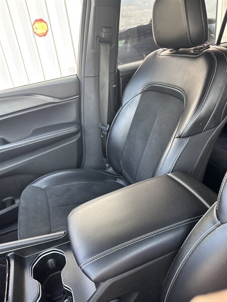 2024 Jeep Grand Cherokee Altitude photo 16