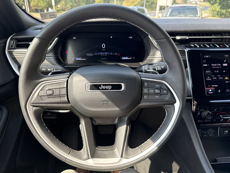2024 Jeep Grand Cherokee Altitude photo 11