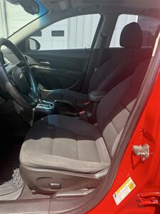 2015 Chevrolet Cruze 1LT Auto   - Photo 12 - Stuarts Draft, VA 24477