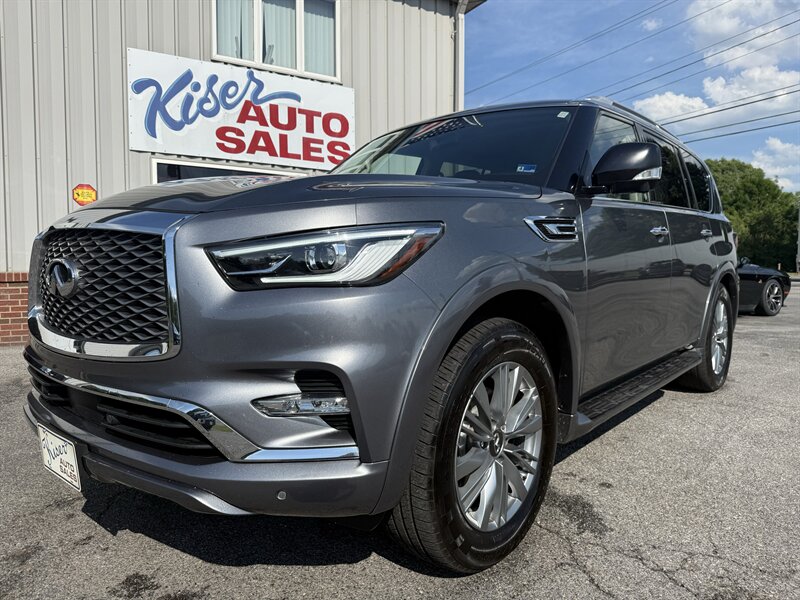 2021 INFINITI QX80's photo