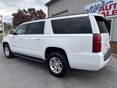 2020 Chevrolet Suburban LT   - Photo 12 - Stuarts Draft, VA 24477