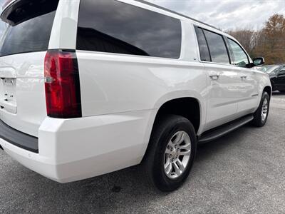 2020 Chevrolet Suburban LT   - Photo 8 - Stuarts Draft, VA 24477