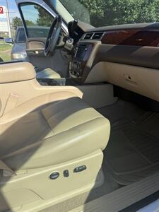 2009 Chevrolet Silverado 3500HD LTZ - Photo 6 - Stuarts Draft, VA 24477