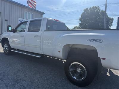 2009 Chevrolet Silverado 3500HD LTZ - Photo 2 - Stuarts Draft, VA 24477