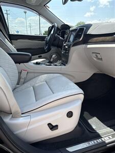 2017 Jeep Grand Cherokee Summit   - Photo 35 - Stuarts Draft, VA 24477