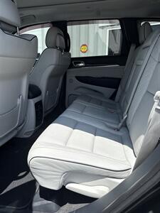 2017 Jeep Grand Cherokee Summit   - Photo 32 - Stuarts Draft, VA 24477