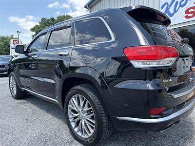 2017 Jeep Grand Cherokee Summit   - Photo 9 - Stuarts Draft, VA 24477