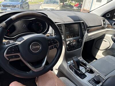 2017 Jeep Grand Cherokee Summit   - Photo 17 - Stuarts Draft, VA 24477