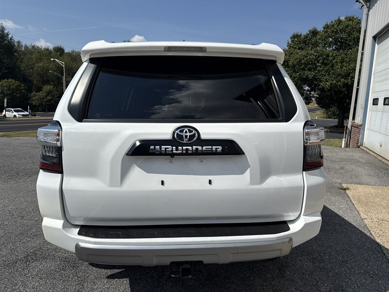 2024 Toyota 4Runner TRD Off-Road photo 7