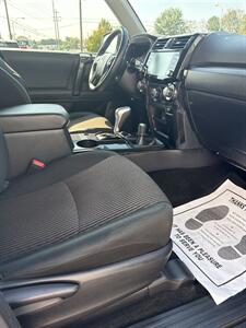 2024 Toyota 4Runner TRD Off-Road   - Photo 26 - Stuarts Draft, VA 24477