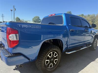 2016 Toyota Tundra SR5 - Photo 9 - Stuarts Draft, VA 24477