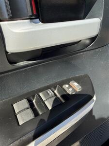 2016 Toyota Tundra SR5 - Photo 18 - Stuarts Draft, VA 24477