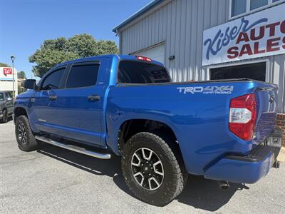 2016 Toyota Tundra SR5 - Photo 13 - Stuarts Draft, VA 24477