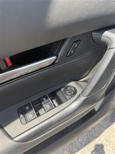 2024 Mazda CX-50 2.5 S Select   - Photo 17 - Stuarts Draft, VA 24477