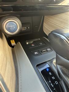 2021 Toyota Venza XLE   - Photo 21 - Stuarts Draft, VA 24477