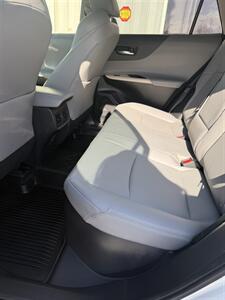 2021 Toyota Venza XLE   - Photo 25 - Stuarts Draft, VA 24477