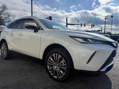 2021 Toyota Venza XLE   - Photo 6 - Stuarts Draft, VA 24477