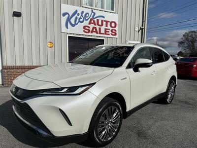 2021 Toyota Venza XLE   - Photo 2 - Stuarts Draft, VA 24477