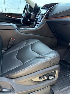2018 Cadillac Escalade Premium Luxury   - Photo 35 - Stuarts Draft, VA 24477