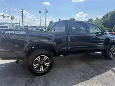 2018 Toyota Tacoma TRD Sport - Photo 6 - Stuarts Draft, VA 24477