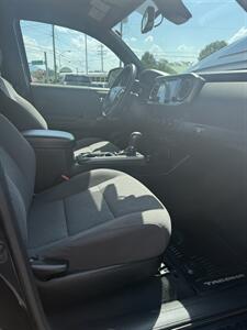 2018 Toyota Tacoma TRD Sport - Photo 31 - Stuarts Draft, VA 24477