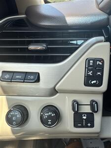 2020 GMC Yukon Denali   - Photo 14 - Stuarts Draft, VA 24477