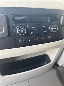 2020 GMC Yukon Denali   - Photo 29 - Stuarts Draft, VA 24477