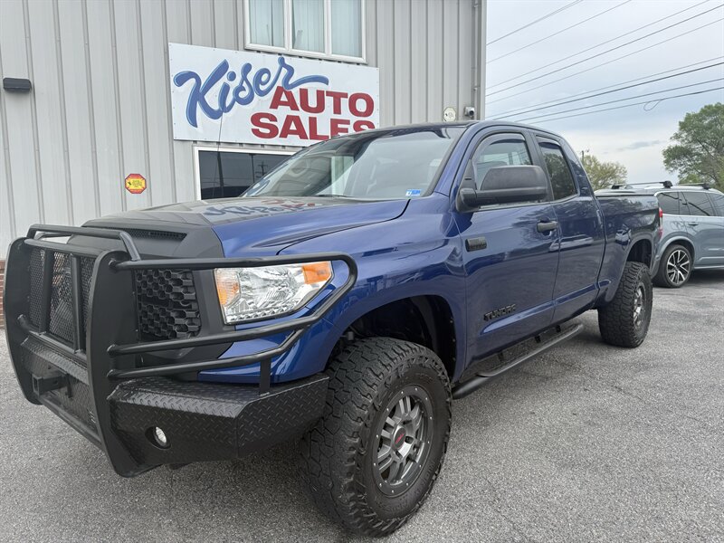 2015 Toyota Tundra SR  