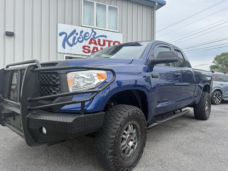 2015 Toyota Tundra SR  