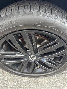 2022 Volkswagen Tiguan SE R-Line Black 4Motion   - Photo 30 - Stuarts Draft, VA 24477