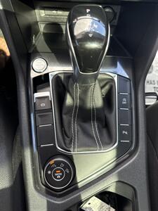 2022 Volkswagen Tiguan SE R-Line Black 4Motion   - Photo 17 - Stuarts Draft, VA 24477