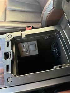 2015 Ford Expedition Platinum Max   - Photo 30 - Stuarts Draft, VA 24477