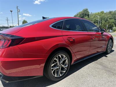 2020 Hyundai Sonata SEL   - Photo 7 - Stuarts Draft, VA 24477