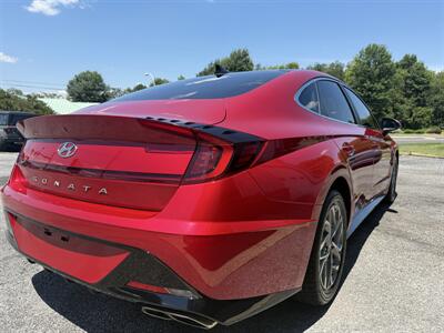 2020 Hyundai Sonata SEL   - Photo 8 - Stuarts Draft, VA 24477