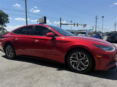 2020 Hyundai Sonata SEL   - Photo 6 - Stuarts Draft, VA 24477