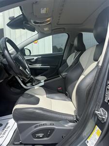 2017 Volvo S60 Cross Country T5 Platinum - Photo 13 - Stuarts Draft, VA 24477