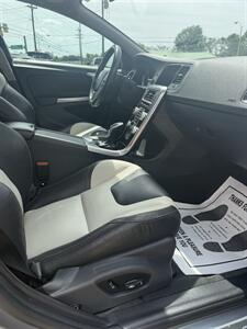 2017 Volvo S60 Cross Country T5 Platinum - Photo 30 - Stuarts Draft, VA 24477