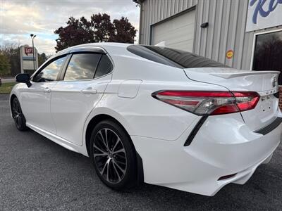 2019 Toyota Camry SE   - Photo 11 - Stuarts Draft, VA 24477