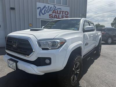 2016 Toyota Tacoma TRD Sport   - Photo 3 - Stuarts Draft, VA 24477