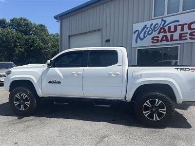 2016 Toyota Tacoma TRD Sport   - Photo 14 - Stuarts Draft, VA 24477