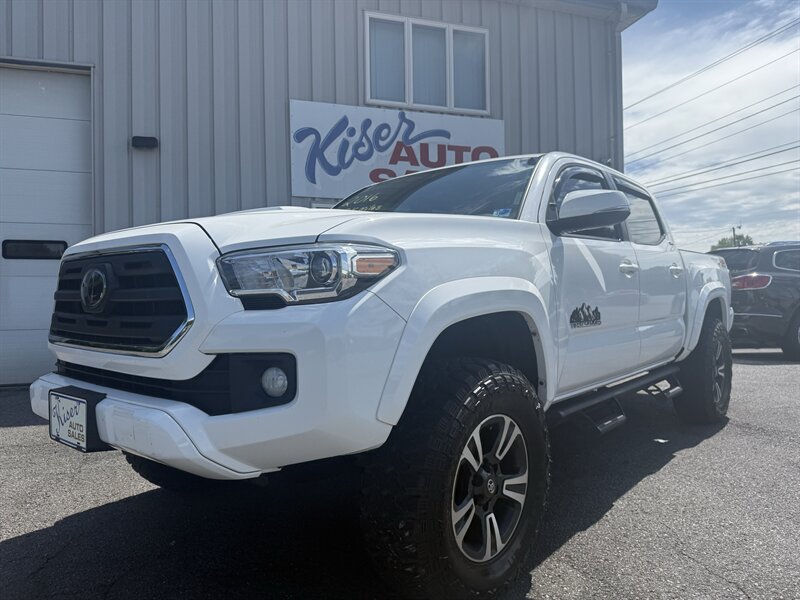 2016 Toyota Tacoma TRD Sport   - Photo 1 - Stuarts Draft, VA 24477
