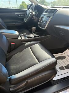 2016 Nissan Altima 2.5 SR   - Photo 26 - Stuarts Draft, VA 24477