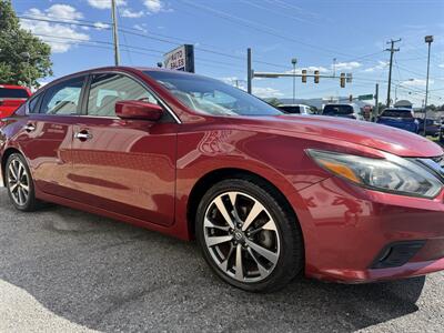 2016 Nissan Altima 2.5 SR   - Photo 6 - Stuarts Draft, VA 24477