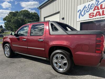 2009 Chevrolet Avalanche LTZ - Photo 11 - Stuarts Draft, VA 24477