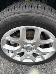 2017 Jeep Renegade Latitude   - Photo 12 - Stuarts Draft, VA 24477