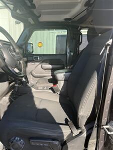2021 Jeep Gladiator Sport S   - Photo 12 - Stuarts Draft, VA 24477